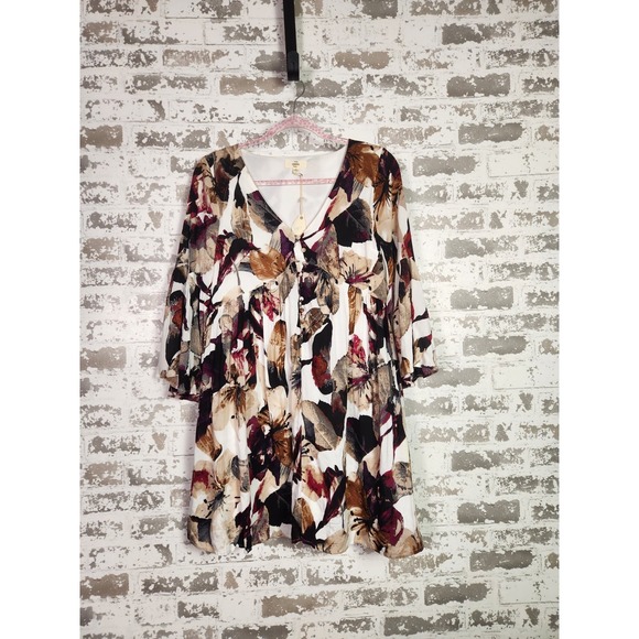 entro Dresses & Skirts - Entro Mini Boho Floral Dress Small V-Neck Button Details Bell Sleeve Lined Artsy